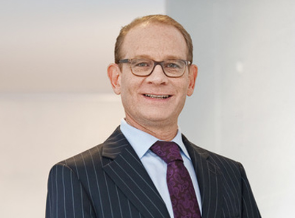 Ritratto di Armin Zucker, presidente della Camera di commercio Svizzera-Israele.