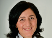 Ritratto di Cornelia Lüthy, vice direttrice della Segreteria di Stato della migrazione